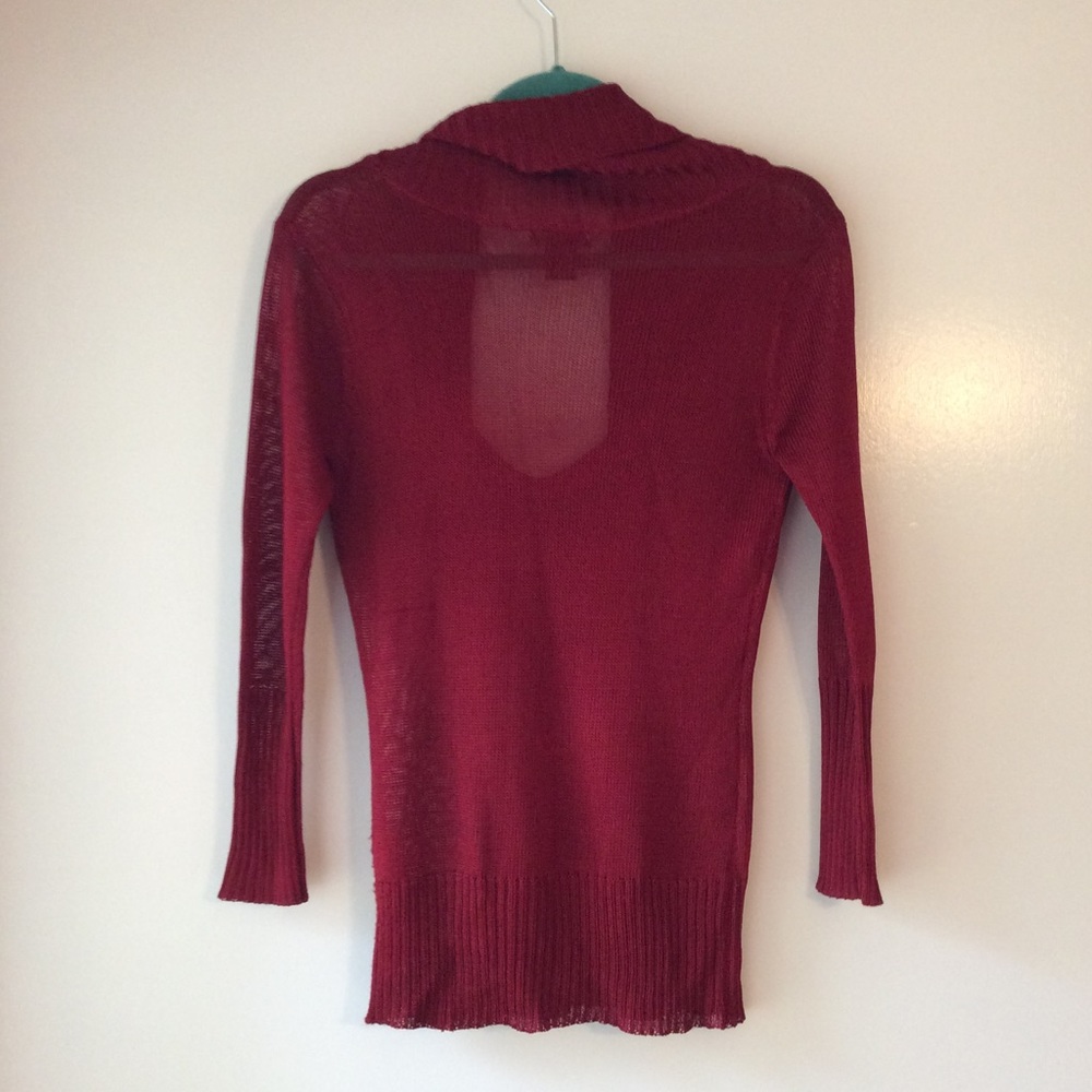 Red sweater - Picture 3 of 3